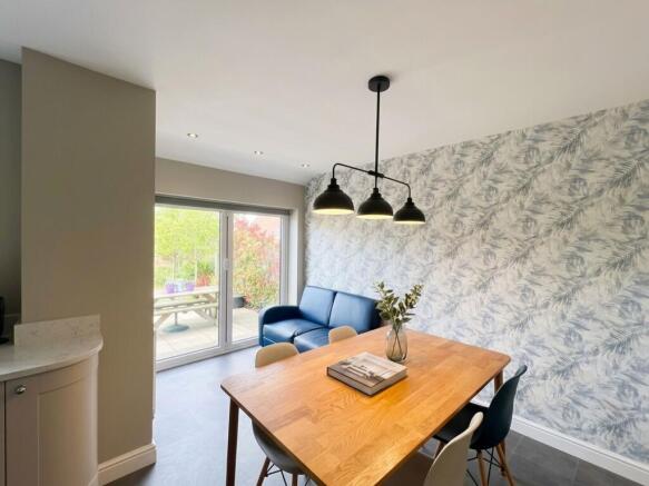 4 bed Detached for sale Image 8