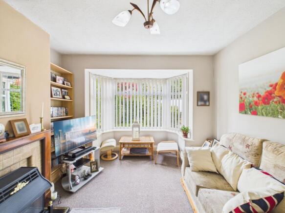 Lingmoor Road, Heaton, Bolton, BL1 - More