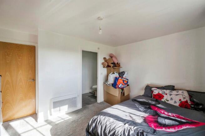 2 bed Apartment for sale Image 9