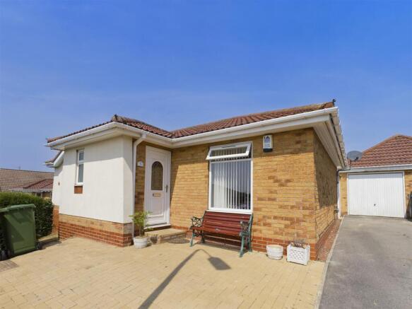 3 bed Detached Bungalow for sale Image 12
