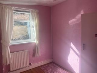 BEDROOM 2 (REAR)