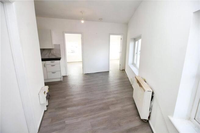Loungel/Kitchen