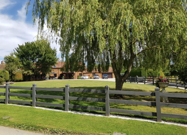 Exterior 1.png