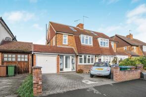 33, Hurstdene Avenue, Staines-upon-thames TW18 1JG