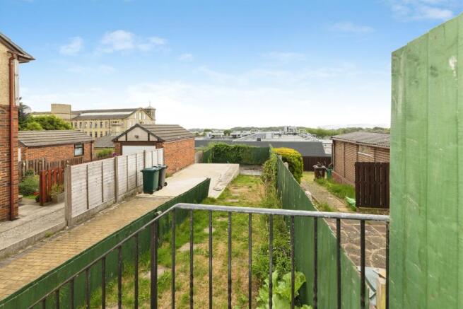 2 bed Semi-Detached for sale Image 9