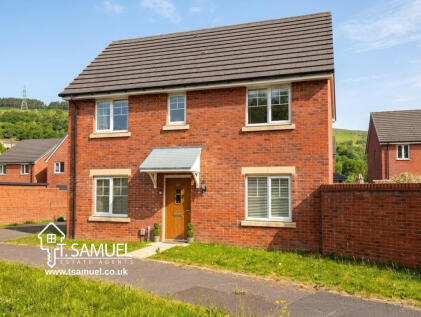 Kingfisher Crescent, Merthyr Vale, Merthyr Tydfil, Merthyr Tydfil, CF48 4TL