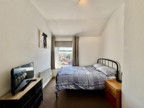 2 bed Terraced for sale Image 4