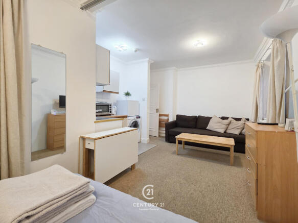 Studio flat on Talbot Square, Bayswater, London, W2, £310,000