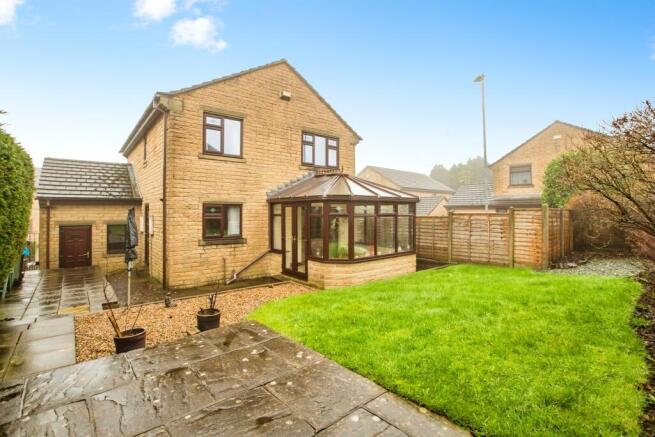 4 bed Detached for sale Image 9