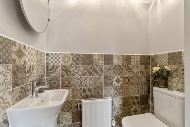 4 bed Detached for sale Image 10