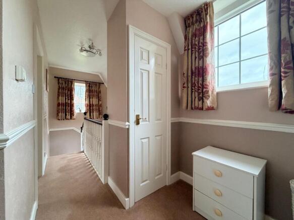 3 bed Detached for sale Image 10