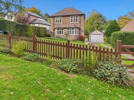 8, The Heath, Chaldon CR3 5DG