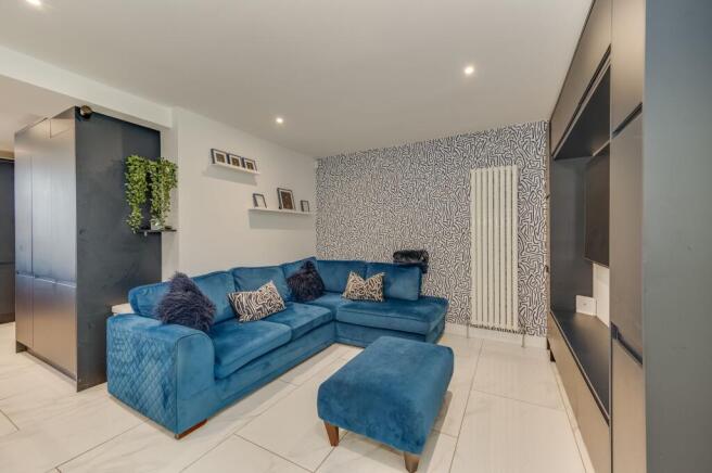 3 bed Semi-Detached for sale Image 10