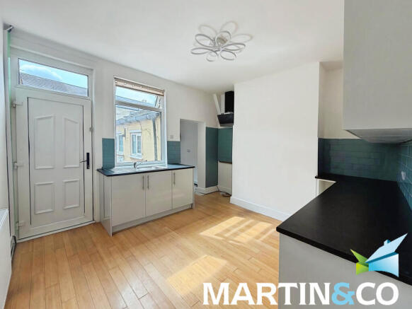 2 bed Terraced for sale Image 5
