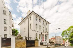 Flat 3, 36, College Crescent, London NW3 5LF