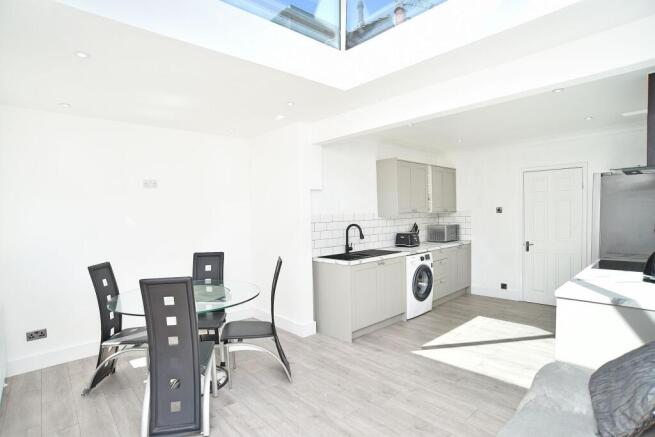 2 bed Semi-Detached Bungalow for sale Image 5
