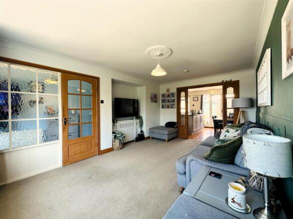 3 bed Detached for sale Image 6