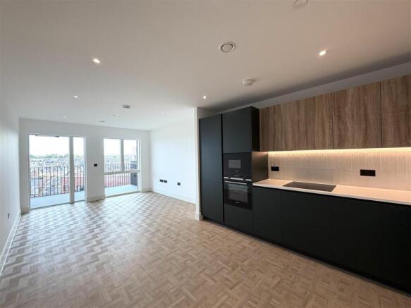 Living Room pic 2.jpeg