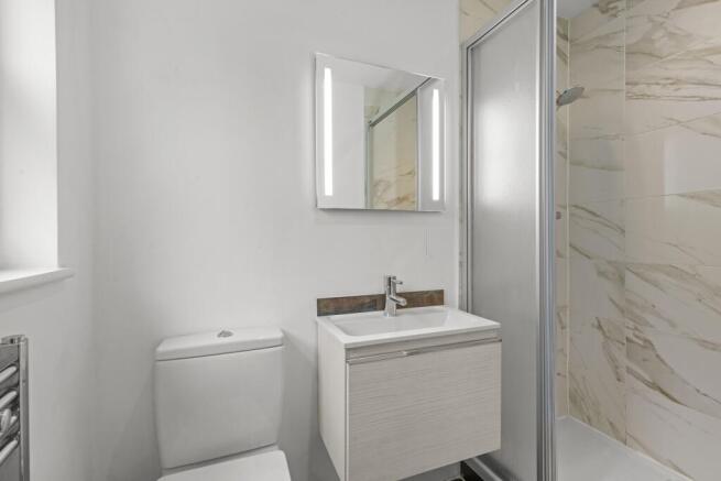 Ensuite Bedroom 2
