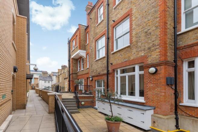 Frederick Court 4...