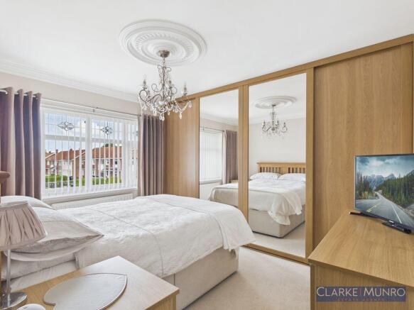 3 bed Terraced for sale Image 11