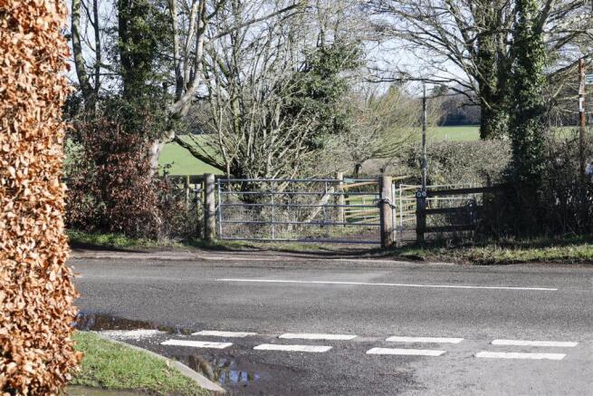 Nettleden Road, Little Gaddesden, HP4 1PP NB  16.j