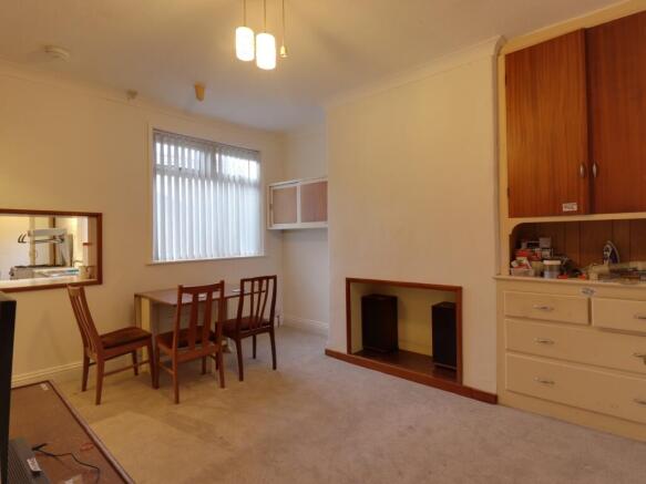 7 Strines Street, Todmorden photo 5