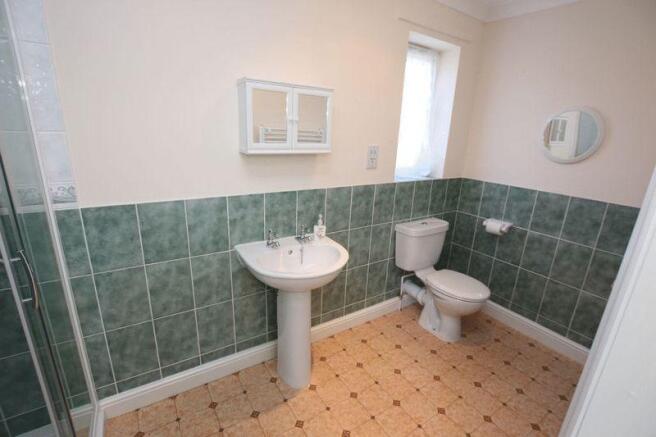 Ensuite to Bed...