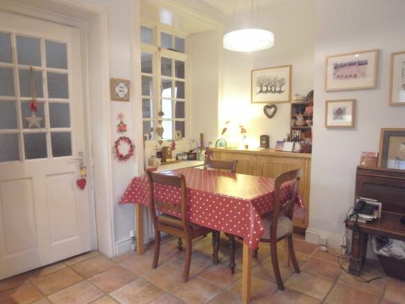 Photo 6