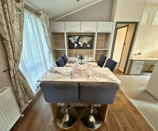 Atlas Laburnum Dining Room At Hoburne Cotswold Rea