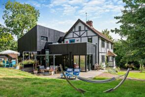 Woodpecker House, Henny Road, Bures CO8 5EX