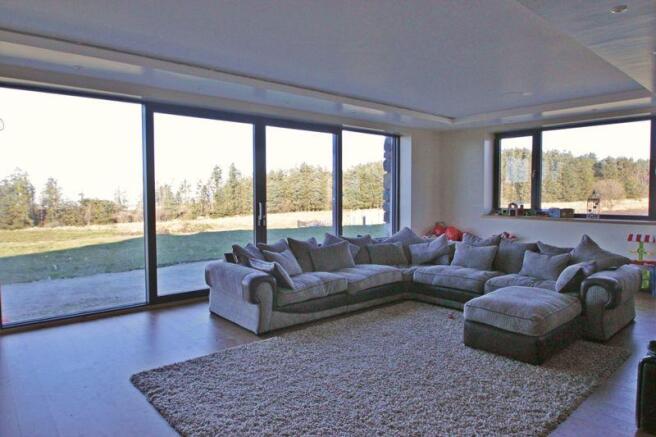 Open plan livi...