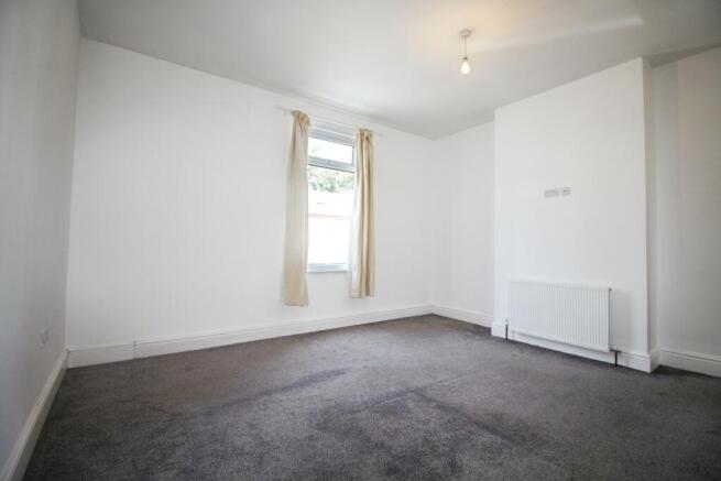 2 bed Terraced for sale Image 8