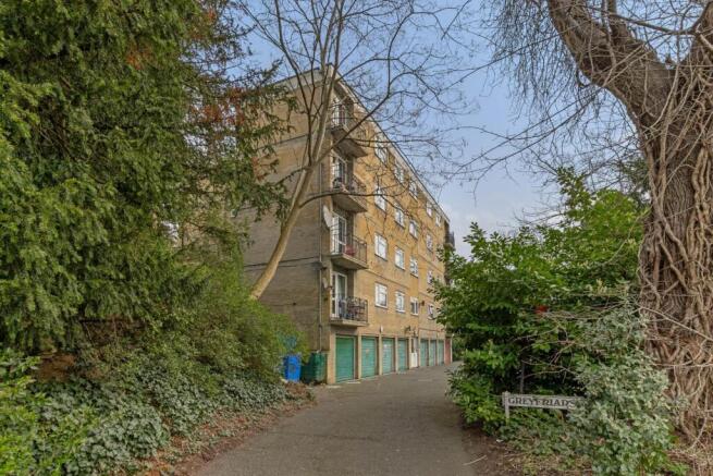 13 Greyfrairs Road, SE26 - 12.jpg