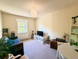 45, Vallis Way, Frome BA11 3BA