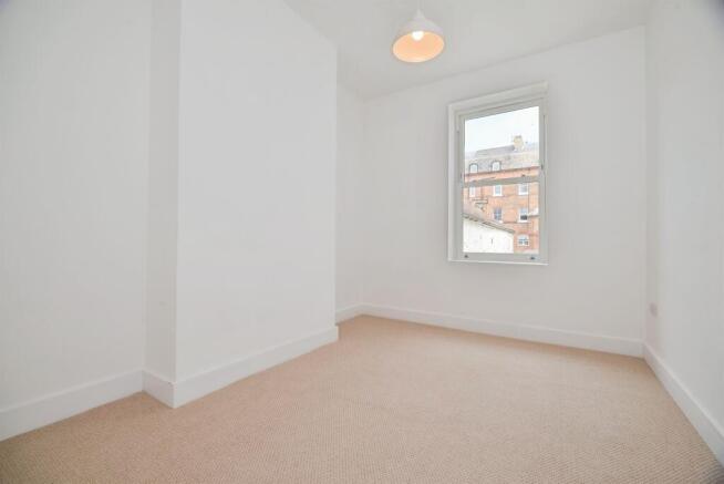 2 bed Flat for sale Image 7