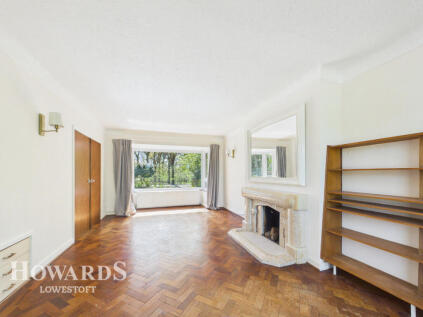 Gunton Avenue, Lowestoft
