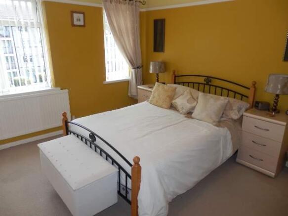 BEDROOM 2