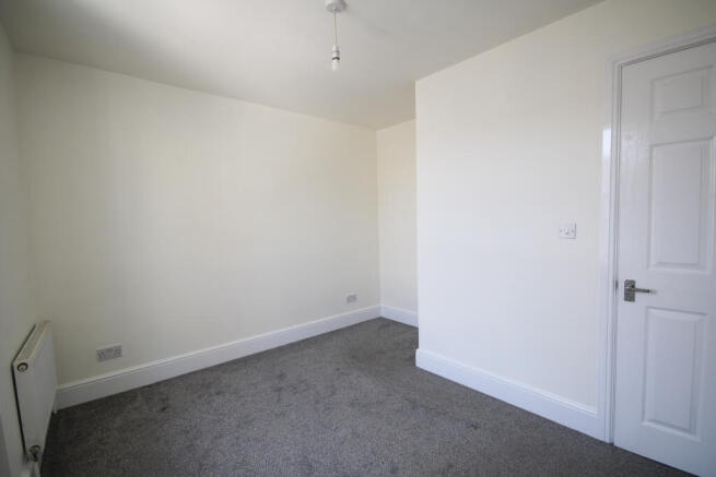 2 bed Flat to rent Image 6