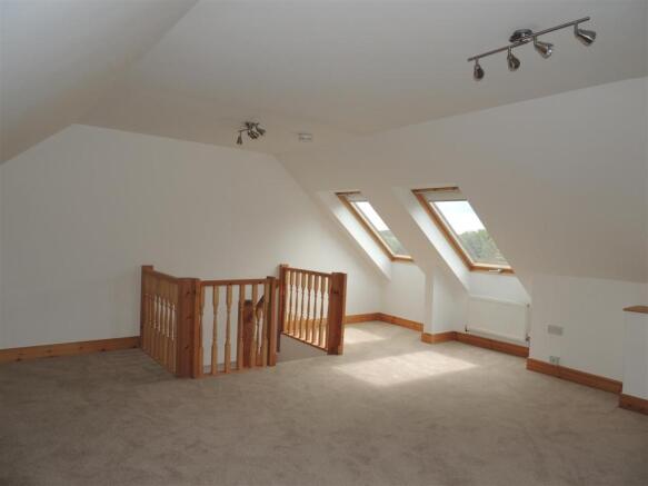 Loft Room/Bedroom: