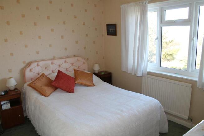 Bed 3.JPG