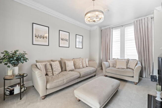 4 bed Terraced for sale Image 11