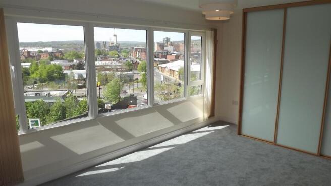 4 bed Detached to rent Image 10
