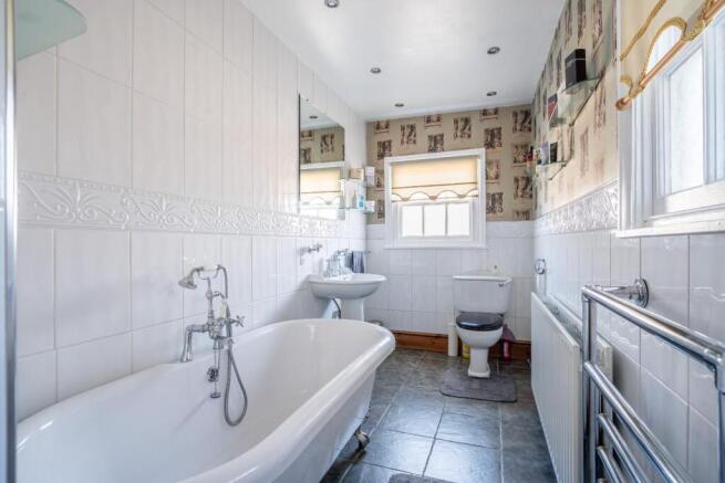 2 bed Apartment for sale Image 7