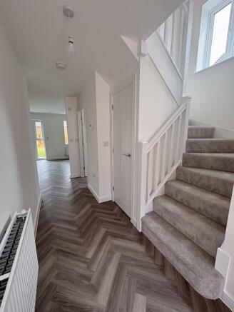 4 bed Detached for sale Image 6