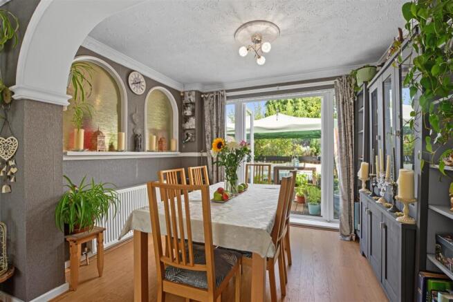 Dining Room_2.jpeg