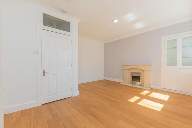 4. Living Room (3).jpg