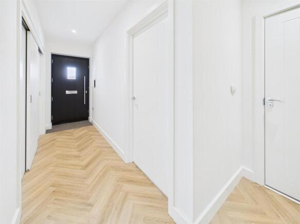 Entrance hall with storage