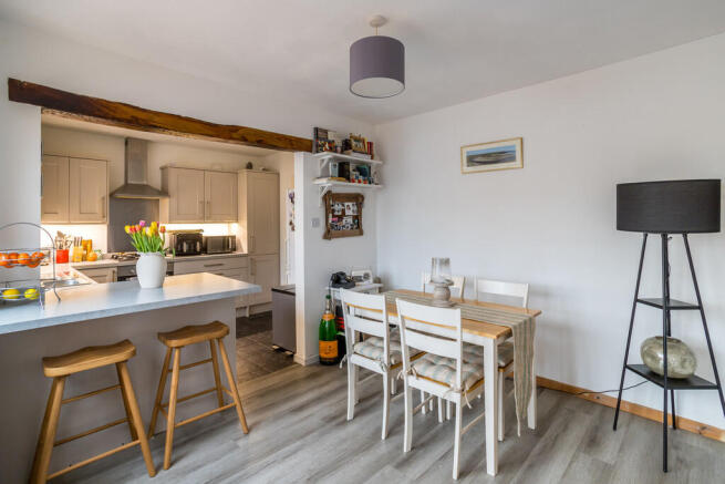 Kitchen dining sp...