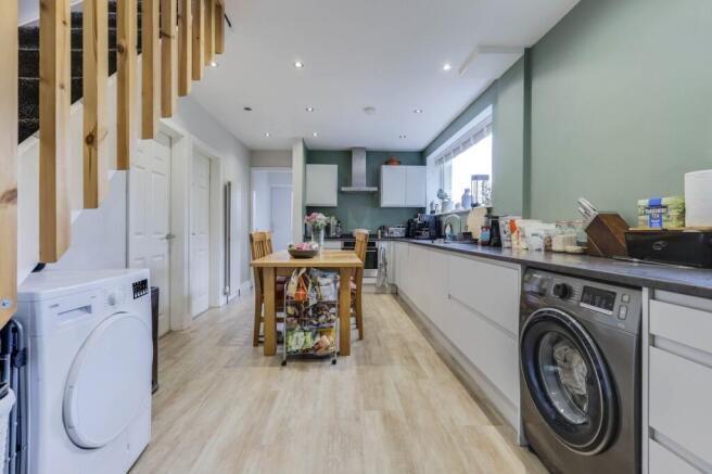 3 bed Semi-Detached for sale Image 4